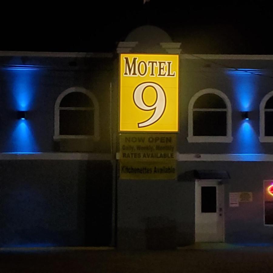 Motel 9 Laredo Extérieur photo